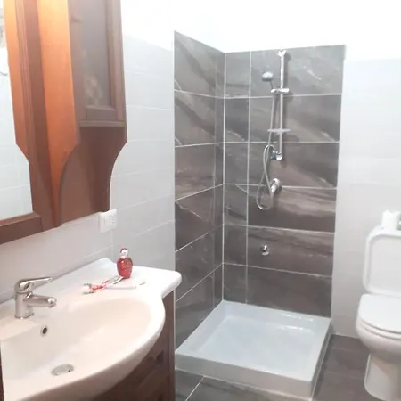 With 3 Bedrooms In San Giovanni With Furnished Balcony And Wifi 5 Km From The Beach Appartamento